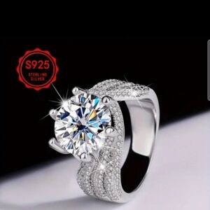 Elegant Silver Crystal Ring